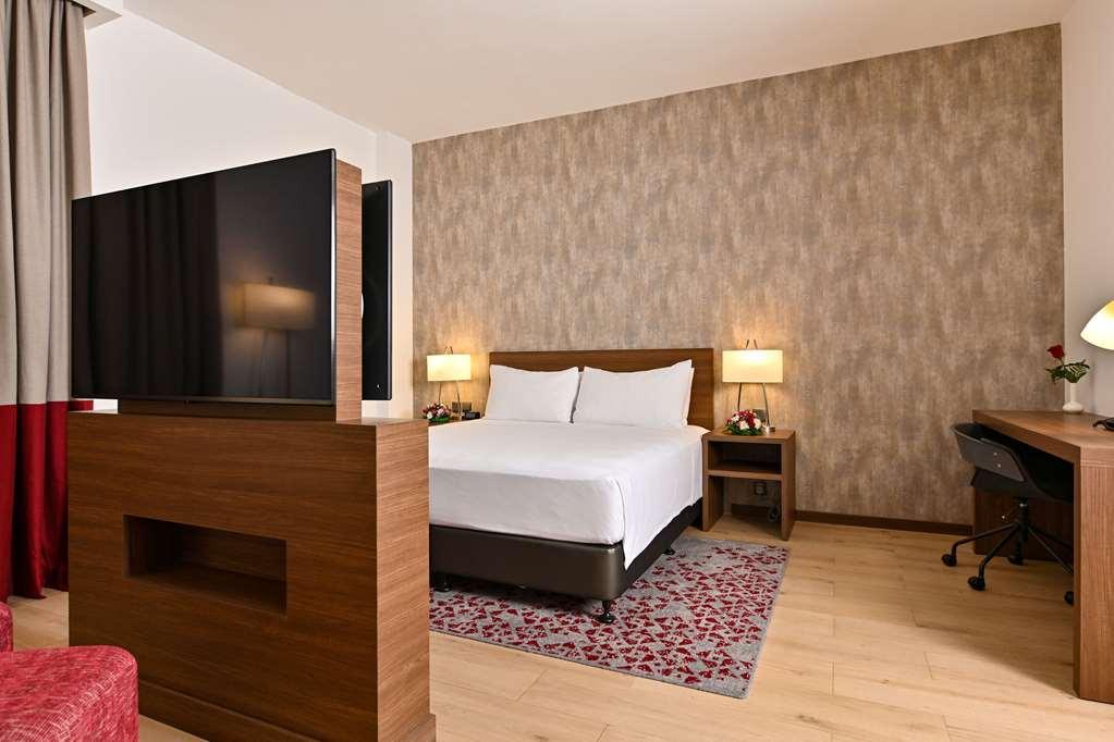 Comfort Hotel Jeddah King Road Δωμάτιο φωτογραφία