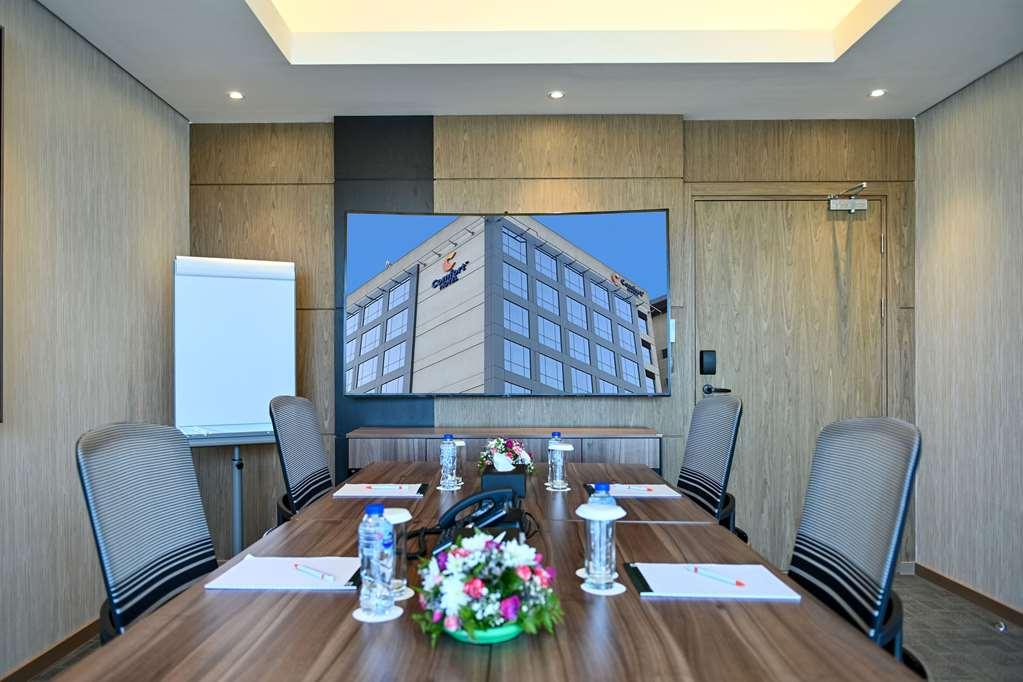 Comfort Hotel Jeddah King Road Ανέσεις φωτογραφία
